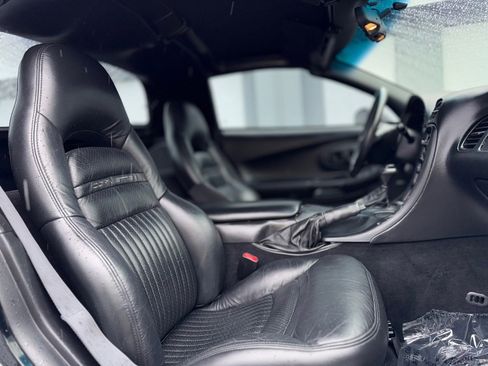 Used 1998 Chevrolet Corvette Coupe w/ Memory Pkg image 22