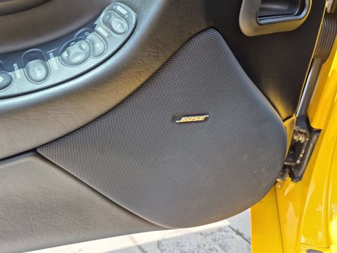Used 2002 Chevrolet Corvette Z06 w/ Memory Pkg RWD image 18