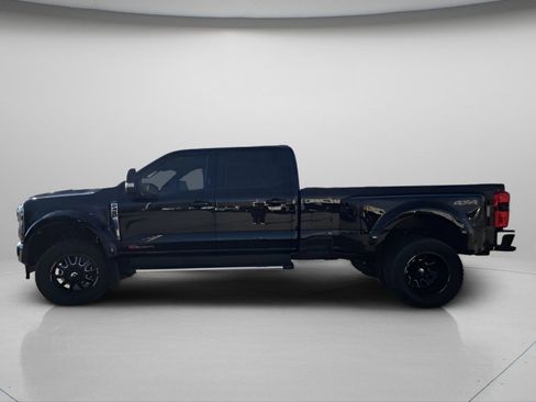 Used 2024 Ford F450 Lariat w/ Snow Plow/Camper Package image 23