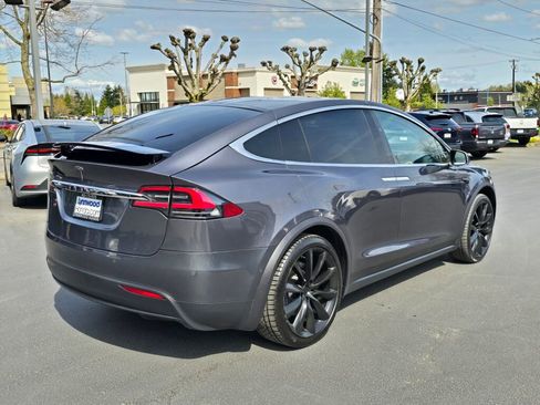 Used 2020 Tesla Model X Long Range image 16