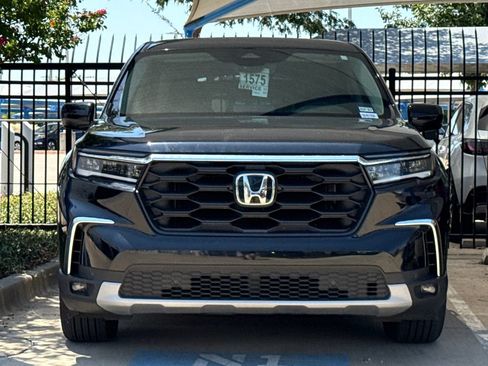 Used 2025 Honda Pilot EX-L image 2