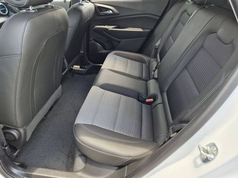 Used 2025 Chevrolet Trax LT w/ LT Convenience Package FWD image 23