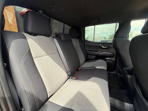 Used 2020 Toyota Tacoma TRD Off-Road w/ Technology Package AWD/4WD image 21
