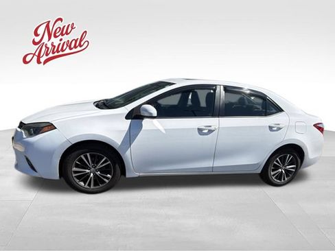 Used 2016 Toyota Corolla LE Premium FWD image 1