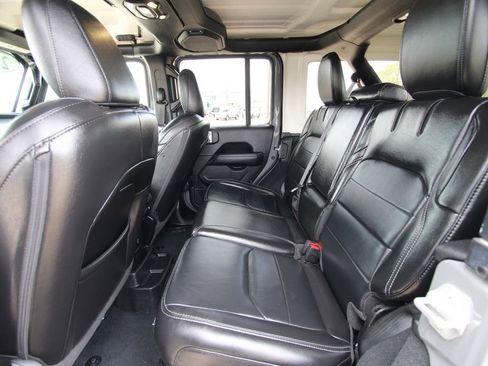 Used 2023 Jeep Wrangler Unlimited Sahara image 7