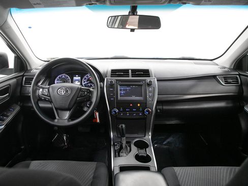 Used 2017 Toyota Camry LE FWD image 14