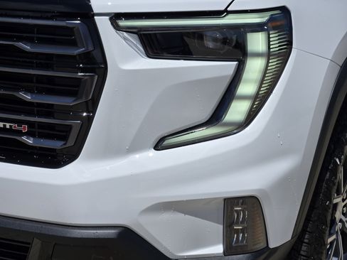 New 2026 GMC Acadia AT4 w/ Luxury Package image 6