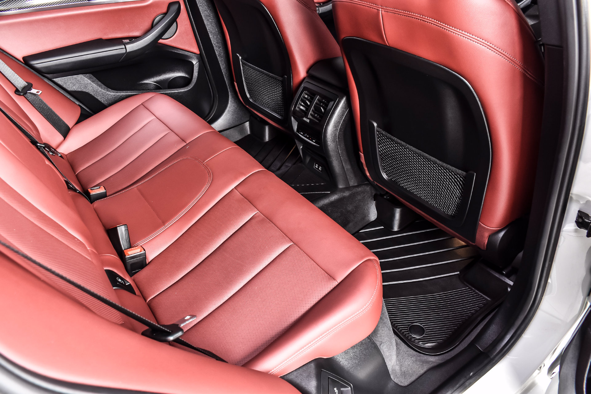 Used 2024 BMW X4 M40i w/ Premium Package AWD/4WD image 18