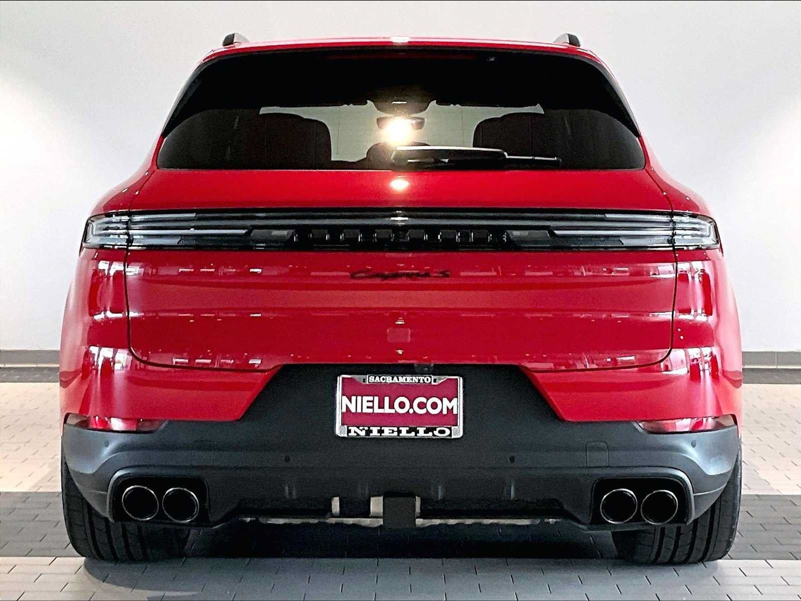 Used 2026 Porsche Cayenne S AWD/4WD image 9