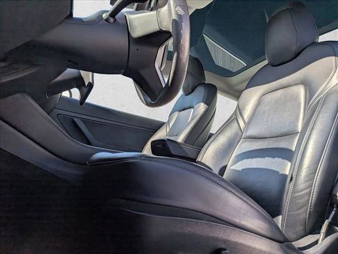 Used 2020 Tesla Model 3 Standard Range Plus image 14