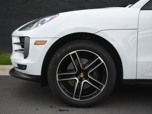 Certified 2020 Porsche Macan AWD/4WD image 38