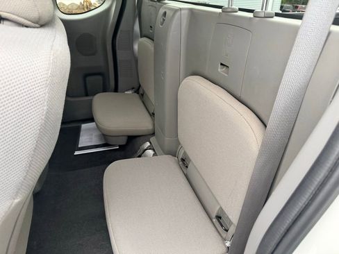 Used 2019 Nissan Frontier S image 24