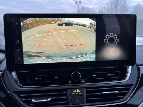 New 2025 Nissan Altima 2.5 SR image 19