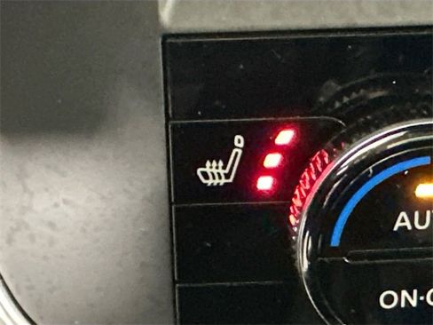 Used 2023 Nissan Rogue SV w/ SV Premium B Package image 18