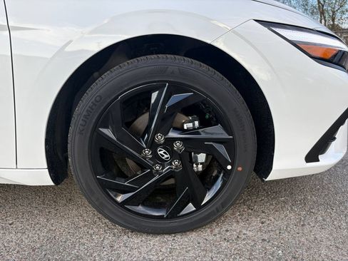 New 2026 Hyundai Elantra Sport FWD image 25