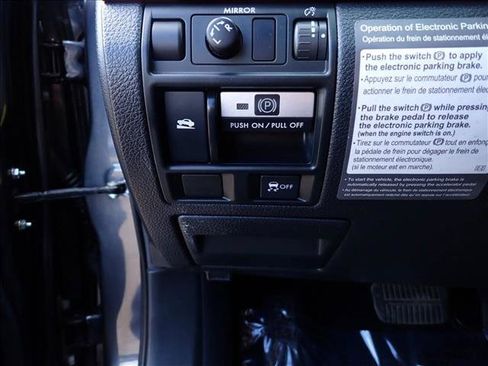 Used 2011 Subaru Outback 2.5i Limited w/ PWR Moonroof Pkg AWD/4WD image 14