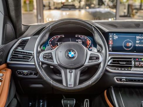 Used 2022 BMW X7 xDrive40i w/ M Sport Package AWD/4WD image 29