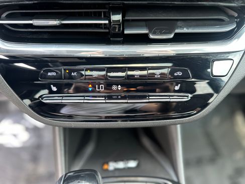 Used 2025 Buick Envista Avenir FWD image 27