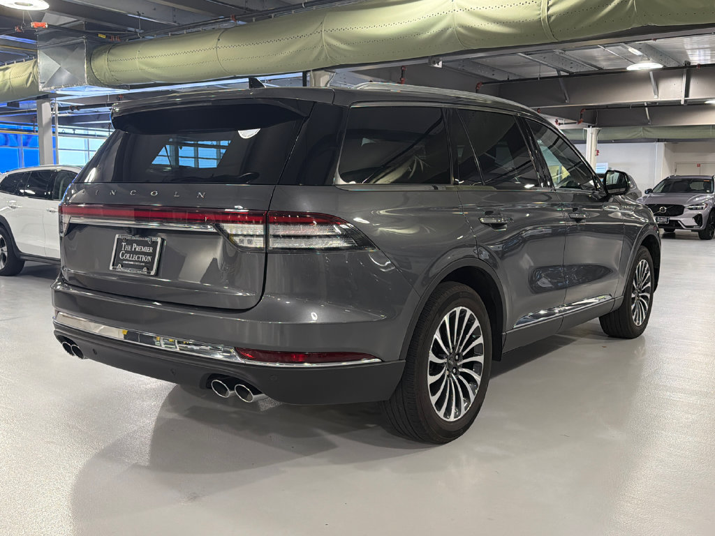 Used 2023 Lincoln Aviator Reserve w/ Elements Package Plus AWD/4WD image 4