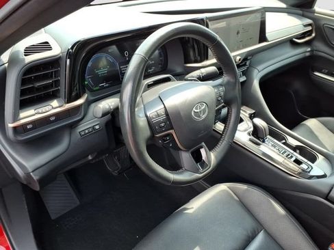 Certified 2024 Toyota Crown Platinum AWD/4WD image 7