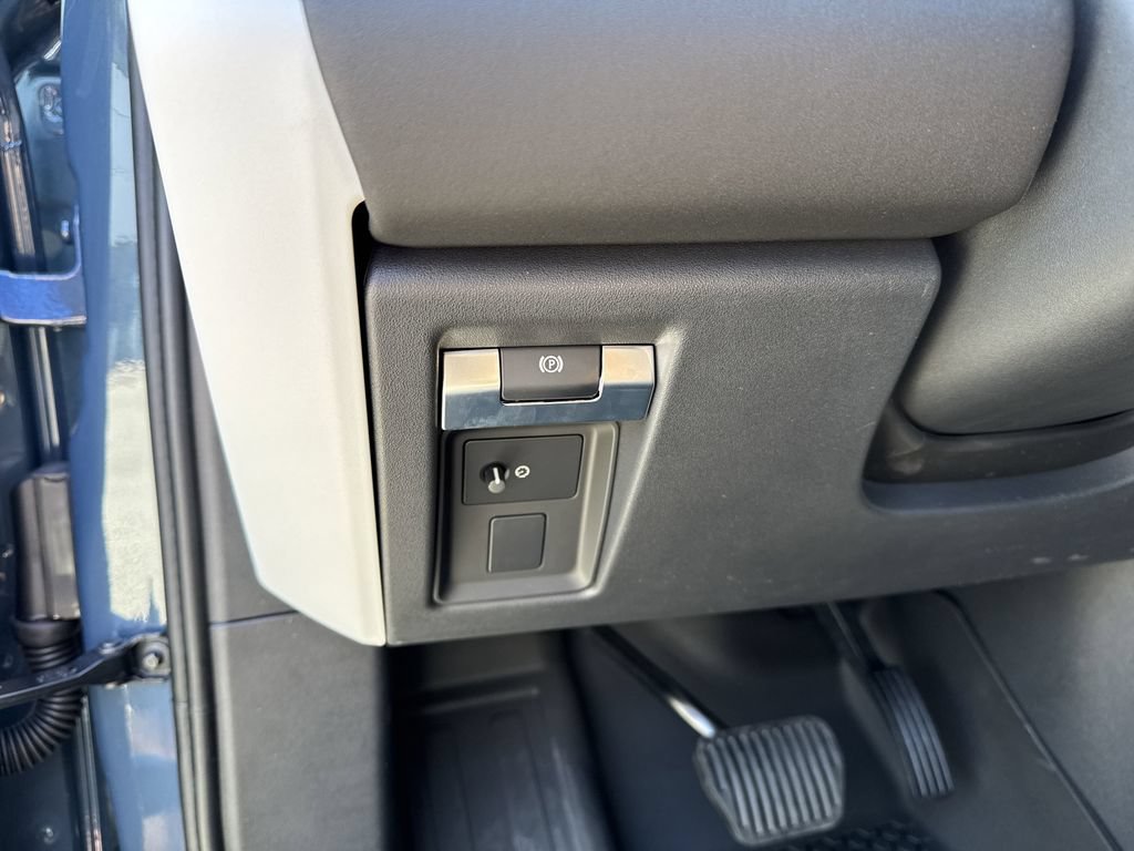 Used 2025 Land Rover Defender 90 S AWD/4WD image 17