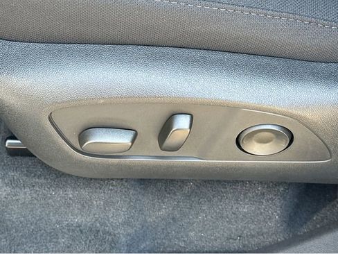 New 2025 GMC Acadia Elevation FWD image 30
