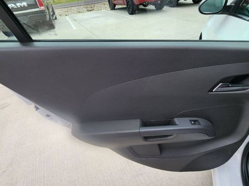 Used 2017 Chevrolet Sonic LT FWD image 17