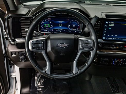 Used 2024 Chevrolet Silverado 1500 RST w/ Z71 Off-Road Package image 18