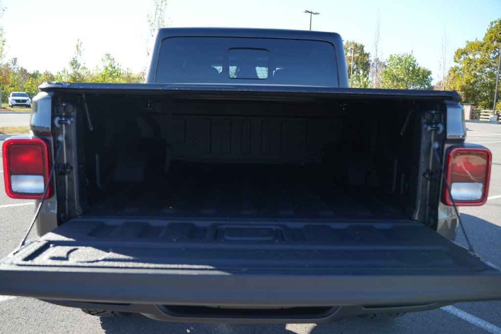 New 2026 Jeep Gladiator Sport w/ Dual Top Group AWD/4WD image 15