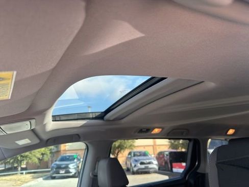 Used 2022 Honda Odyssey EX-L image 9