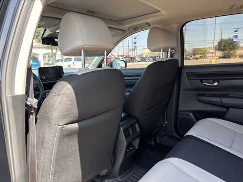 Used 2023 Honda CR-V EX image 18