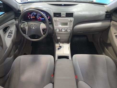 Used 2011 Toyota Camry LE w/ LE Extra-Value Pkg image 8