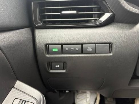 Used 2025 Nissan Sentra SV FWD image 15