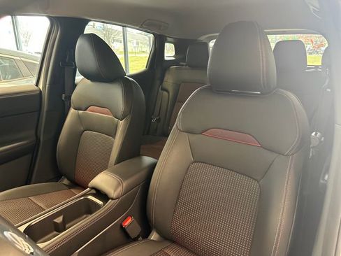New 2026 Nissan Kicks SR w/ Cold Weather Package AWD/4WD image 5