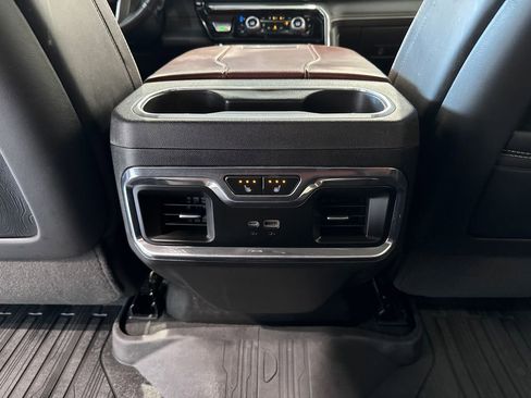 Used 2024 GMC Sierra 3500 Denali Ultimate image 28