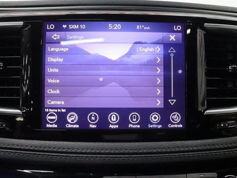 Used 2020 Chrysler Pacifica Limited FWD image 37