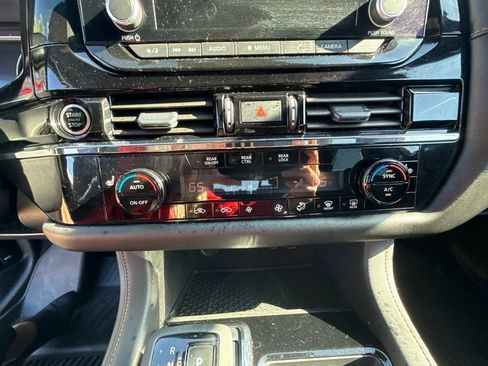 Used 2024 Nissan Pathfinder Rock Creek AWD/4WD image 21