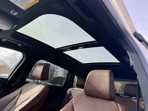 Used 2022 Lincoln Nautilus Reserve image 17