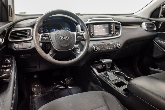 Used 2020 Kia Sorento AWD V6 image 9