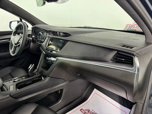 Used 2025 Cadillac XT5 Luxury w/ LPO, Floor Liner Package image 12