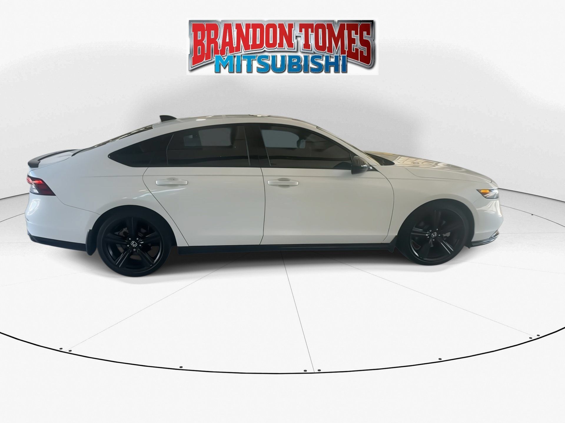 Used 2024 Honda Accord Sport image 3