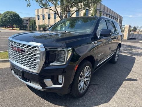 Used 2021 GMC Yukon Denali w/ Denali Premium Package AWD/4WD image 1