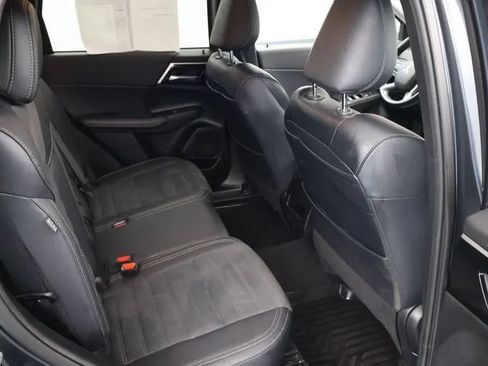 Used 2024 Mitsubishi Outlander Ralliart AWD/4WD image 18