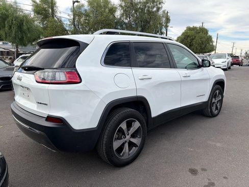 Used 2019 Jeep Cherokee Limited image 5