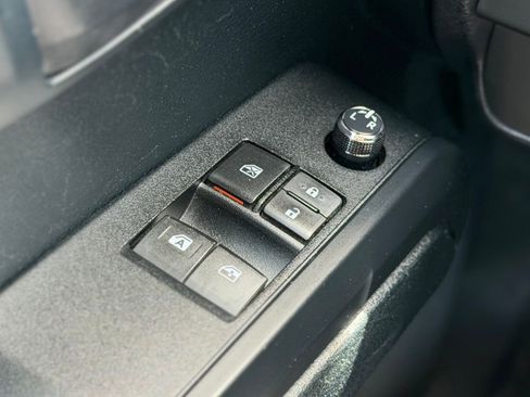 Used 2016 Toyota Tacoma SR RWD image 16