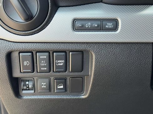 Used 2016 Nissan Titan PRO-4X w/ Pro-4x Convenience Package AWD/4WD image 25
