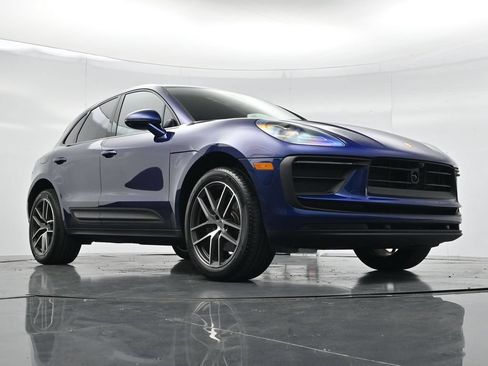 Certified 2026 Porsche Macan AWD/4WD image 23