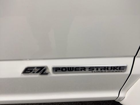 Used 2022 Ford F450 Platinum image 6