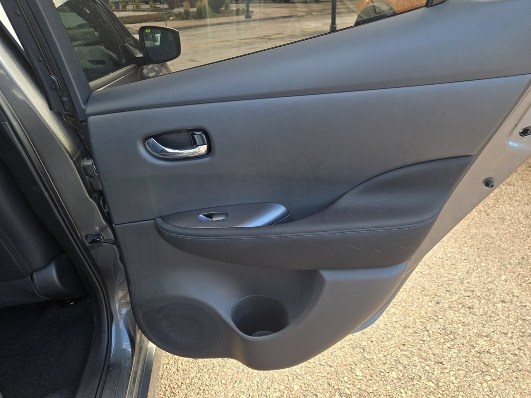 Used 2025 Nissan Leaf S FWD image 22