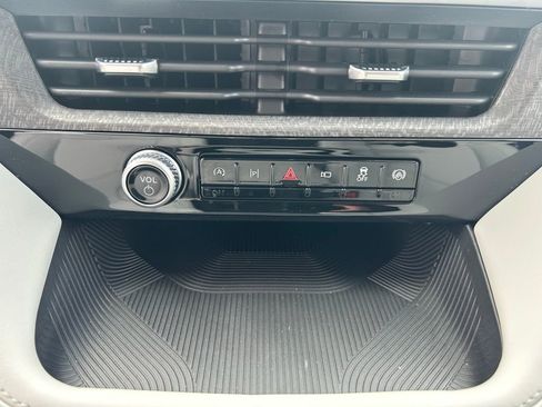 New 2026 Ford Explorer Platinum w/ LUX Leather Package AWD/4WD image 16